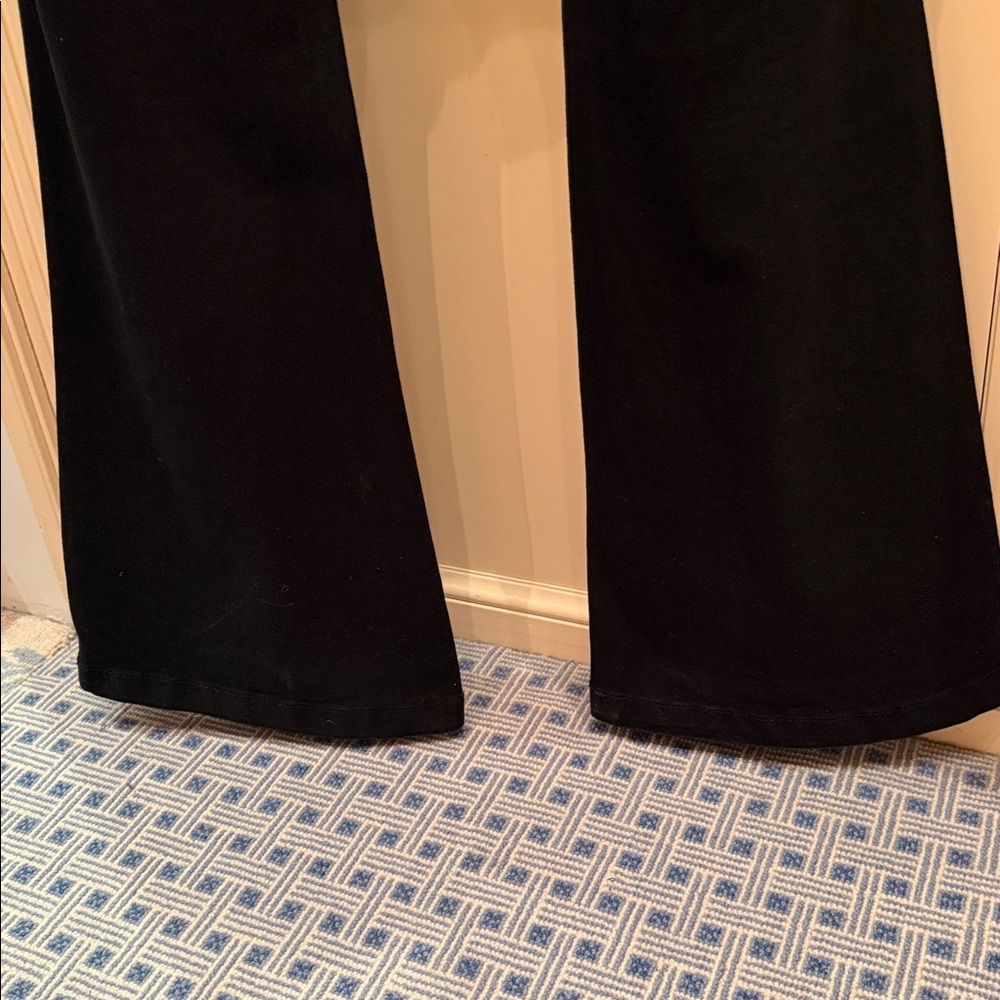 Sofia Vergara Melisa Flare Pull-On Jeans - Black - Size 4 - Like New - Picture 8 of 10